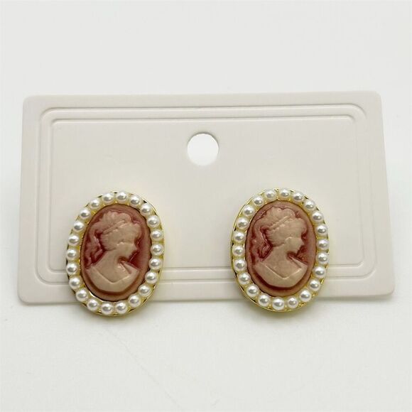 Woman Portrait Light Pink Cameo Faux Pearl Oval Round Stud Earrings Victorian - Picture 2 of 9